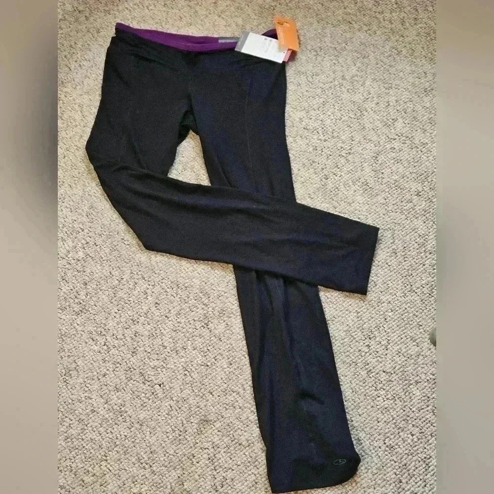 Champion Advanced Fitted Size Medium